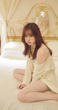 日本女演员、平面模特新木优子气质肩带睡裙室内浴室，室内写真图片