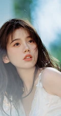 嘴唇微翘娇小可人精选少女林木婷子清纯唯美户外森系复古色写真照片