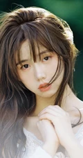 嘴唇微翘娇小可人精选少女林木婷子清纯唯美户外森系复古色写真照片
