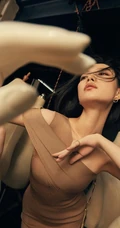 倪妮试衣间模特房慵懒十足艺术感写真图片