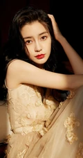 angelababy杨颖轻纱黄裙穿着优雅气质慵懒写真手机壁纸图片