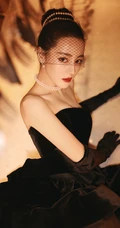 迪丽热巴黑色礼裙连衣长裙礼服穿着气质摩登写真美照