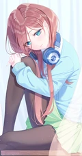 穿着可爱学生制服，短裙，长筒袜装的二次元动漫少女高清图集欣赏