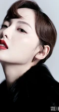 张嘉倪黑裙系列气质写真登最新《时装LOFFICIEL》杂志美照