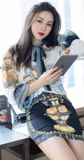 容颜娇美，肌肤如玉女生嫩模Vanessa刺绣风紧身包臀裙袜装气质室内写真套图