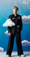 陈立农衬衫穿搭不同服饰帅气十足写真登《精彩OK》杂志最新图片