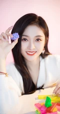 吴宣仪玩小孩积木可爱动人12连拍生活随拍写真美照
