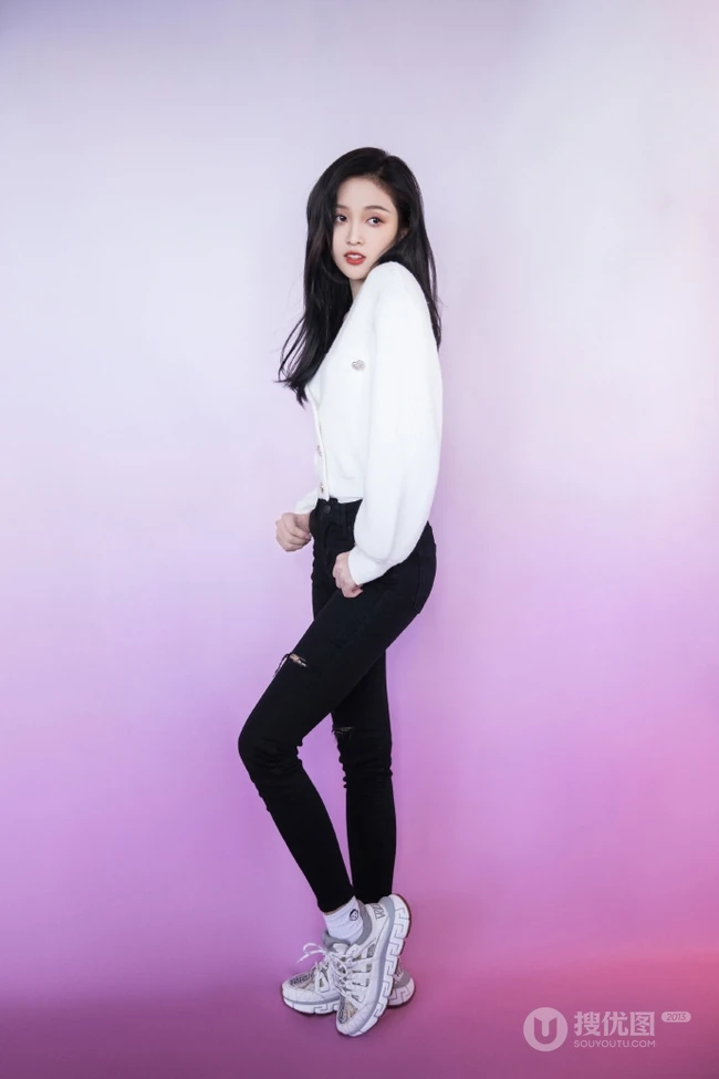 吴宣仪玩小孩积木可爱动人12连拍生活随拍写真美照