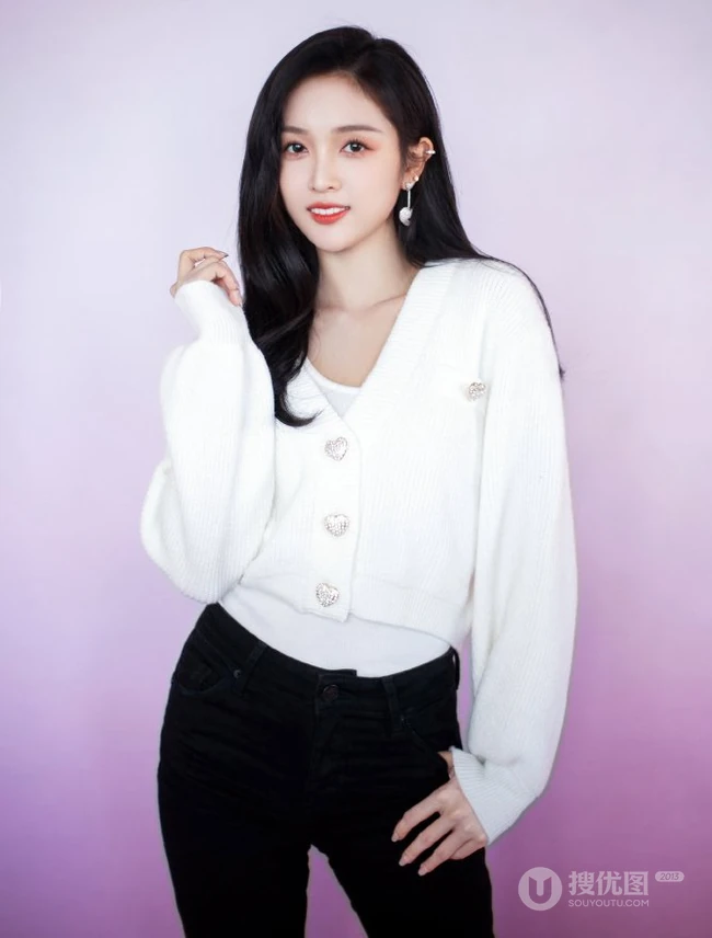 吴宣仪玩小孩积木可爱动人12连拍生活随拍写真美照