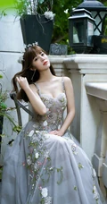 女生歌手阿兰气质V领肩带蕾丝针织长裙礼服优雅动人写真照