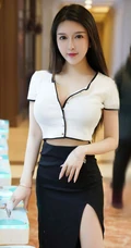 开叉黑裙的独特魅力，女生轻熟玉兔mikiV领白衫黑裙袜装穿搭逛商城写真套图