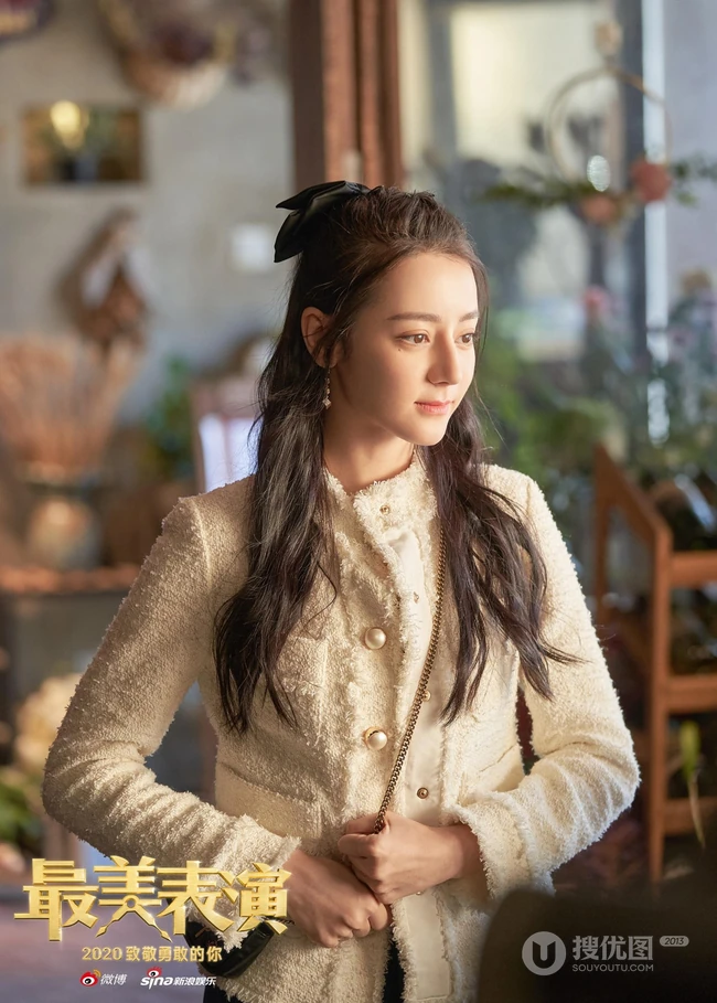 迪丽热巴最美表演剧照图片，演绎无声女孩，精心奔赴一次暗恋之约