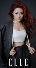 THE9女生成员喻言气质短款装背心背带裤穿搭登杂志写真美照