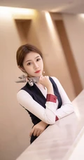 清秀可人苗条女生梦梵空乘制服装深袜袜穿着酒店前后忙碌高清写真套图