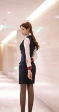 清秀可人苗条女生梦梵空乘制服装深袜袜穿着酒店前后忙碌高清写真套图