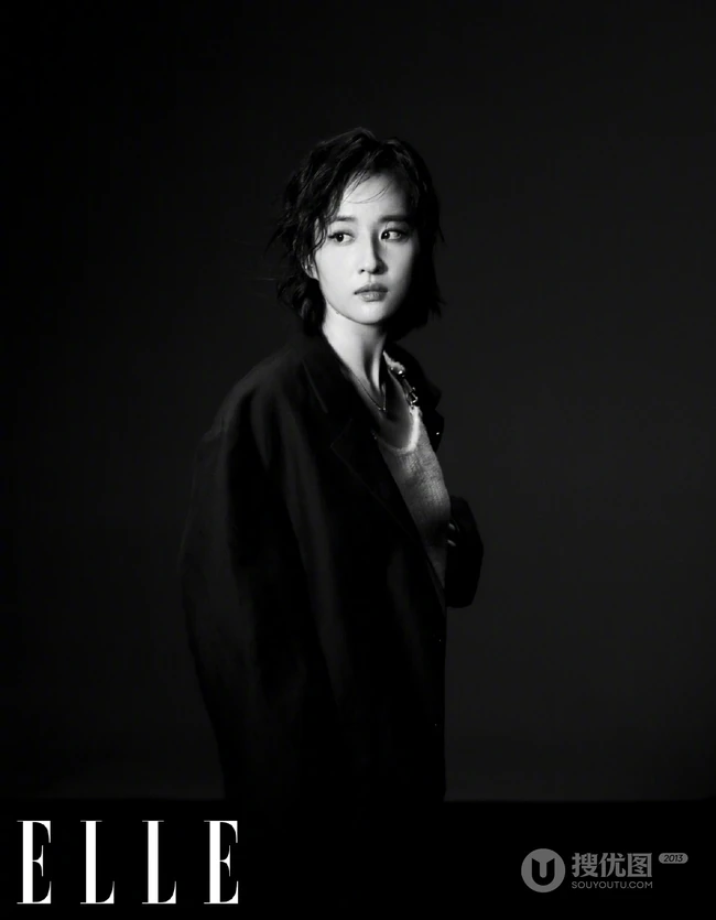 刘亦菲二次元粉色长发、及假小子造型登某杂志3月刊写真杂志图片