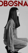 吴谨言黑直长发型二次元造型搭配牛仔套装酷飒写真照片
