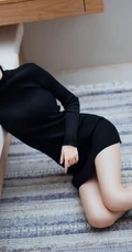 戴眼镜的可爱黑裙女生小姐姐，天生的衣服架子，怎么穿都好看！