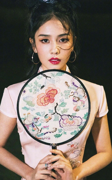 白鹿古韵旗袍装穿搭户外复古风写真美照