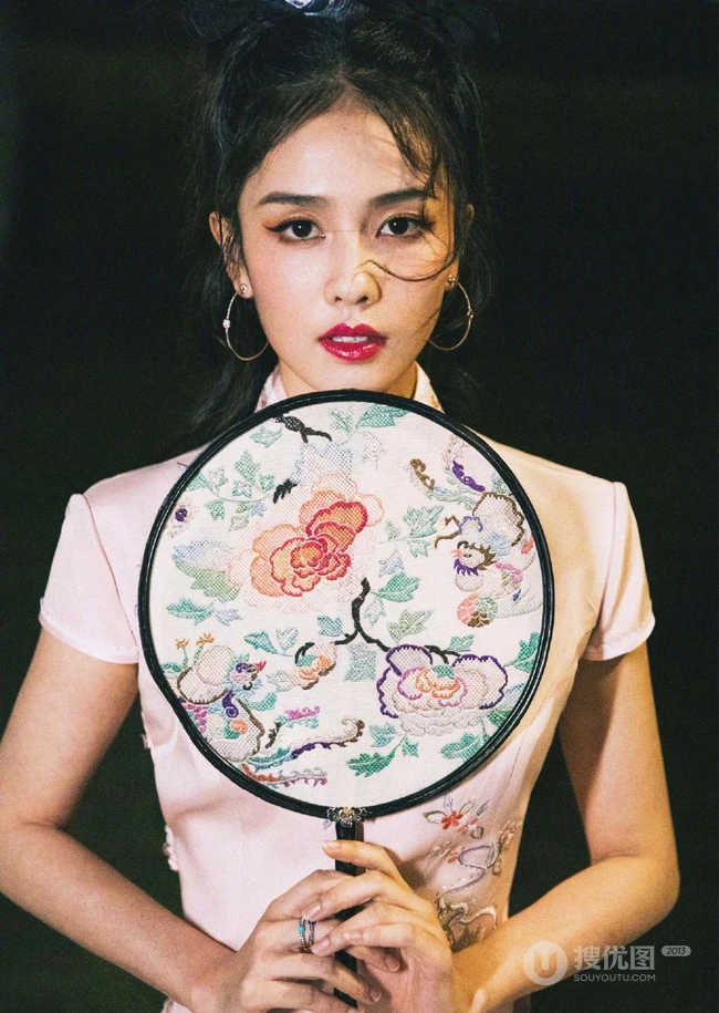 白鹿古韵旗袍装穿搭户外复古风写真美照