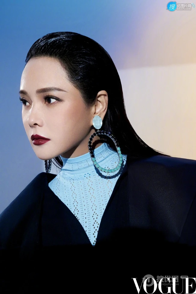 伊能静轻熟范十足穿搭最新杂志写真大片美照