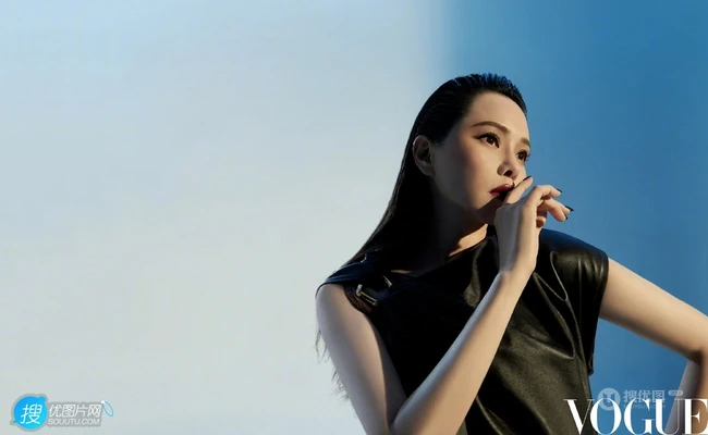 伊能静轻熟范十足穿搭最新杂志写真大片美照