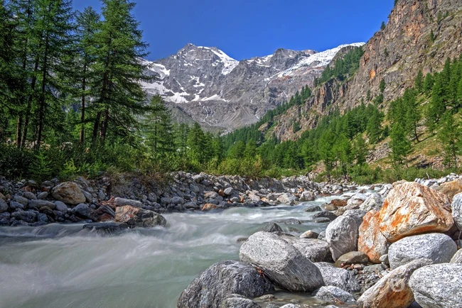 山清水秀，山花浪漫，风景怡人的瓦莱达奥斯塔山水景色美图
