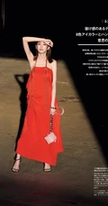桐谷美玲2021最新杂志期刊写真，大背梳发型尽显轻熟气质