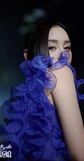 袁姗姗时尚新娘杂志写真，秀香肩，显优雅，气质出众