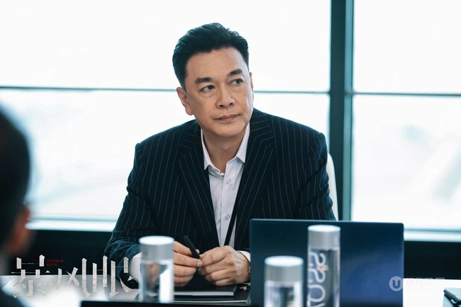 《暴风眼》今晚开播，杨幂，张彬彬等全明星阵容宣传海报图片
