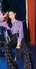 章若楠青春，潮流靓丽春装穿搭写真大片，尽显时尚女孩美感
