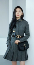 章若楠青春，潮流靓丽春装穿搭写真大片，尽显时尚女孩美感