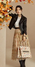 章若楠青春，潮流靓丽春装穿搭写真大片，尽显时尚女孩美感