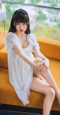 这是二次元穿越过来的妹子吗？可爱气质超甜少女精选室内写真图集