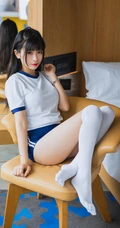这是二次元穿越过来的妹子吗？可爱气质超甜少女精选室内写真图集