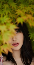 李菲儿气质动人印花连衣裙森系写真，尽显白皙肌肤线条和温柔气质