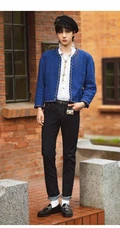 王一博化身宫廷小王子气质不凡街拍写真照片