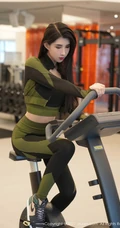 净身高184CM的精选高挑女生气质女生葛征紧身衣健身房锻炼写真高清图集