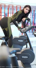 净身高184CM的精选高挑女生气质女生葛征紧身衣健身房锻炼写真高清图集
