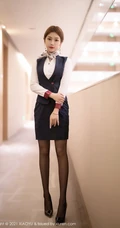 好美的空乘小姐姐，高颜值气质女生梦梵空姐制服装蕾袜装尽显婀娜身段写真图集