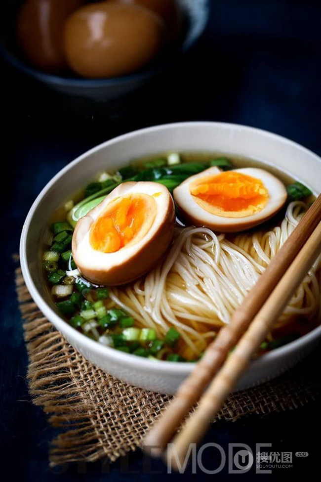 面，大碗面 面食 中华传统美食之面食唯美高清摄影图片 第1张