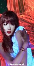 迪丽热巴新视线杂志写真大片，迷幻光影中魅力丛生