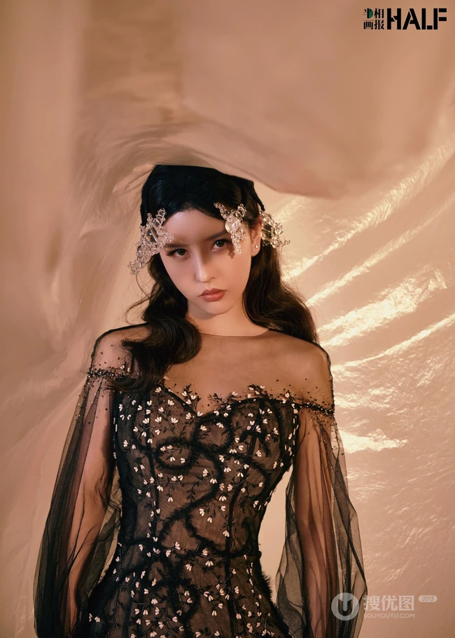 新加坡女生姐妹花组合BY2高清写真大片，可盐可甜，元气满满