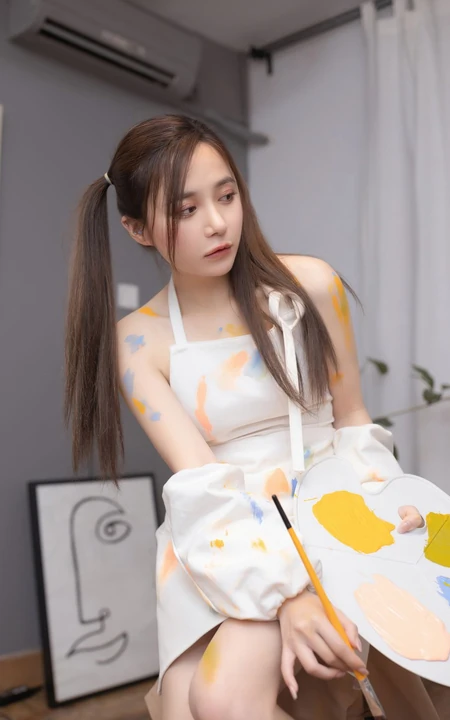 画画的少女 满是油墨的双马尾养眼美少女手机壁纸套图