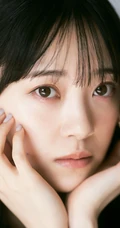 日本偶像团体女生艺人堀未央奈清凉穿搭写真图集欣赏