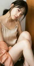 日本偶像团体女生艺人堀未央奈清凉穿搭写真图集欣赏