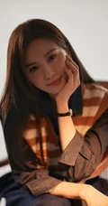 刘诗诗静坐椅子温柔气质写真美照