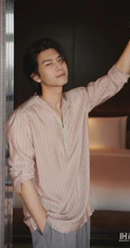 李现复古穿搭帅气动人杂志写真图片