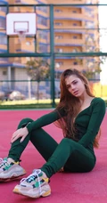 超美翘臀欧美美女浴室湿身时尚写真手机壁纸图片
