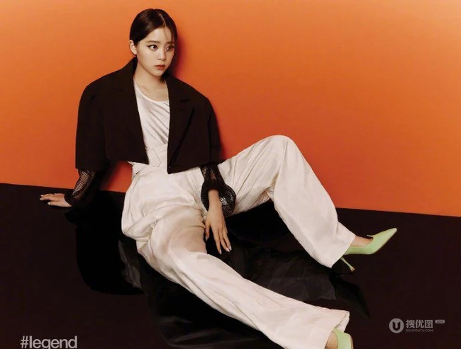 欧阳娜娜气质慵懒，长发飘飘酷飒写真图片